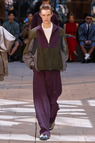 Look 52